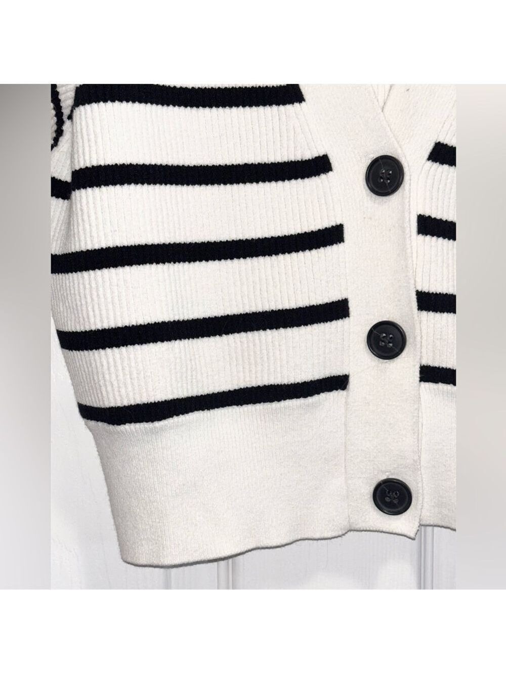 FRAME Relaxed Striped Rib-Knit Cardigan Black and White Stripes Size Small - Picture 9 of 13